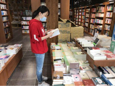 謝區市場監管局開展“掃黃打非”專項檢查，凈化報刊零售市場環境